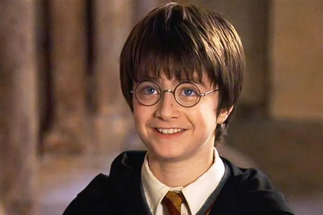 Daniel-Radcliffe-Harry-Potter-Warner-Bros-120216