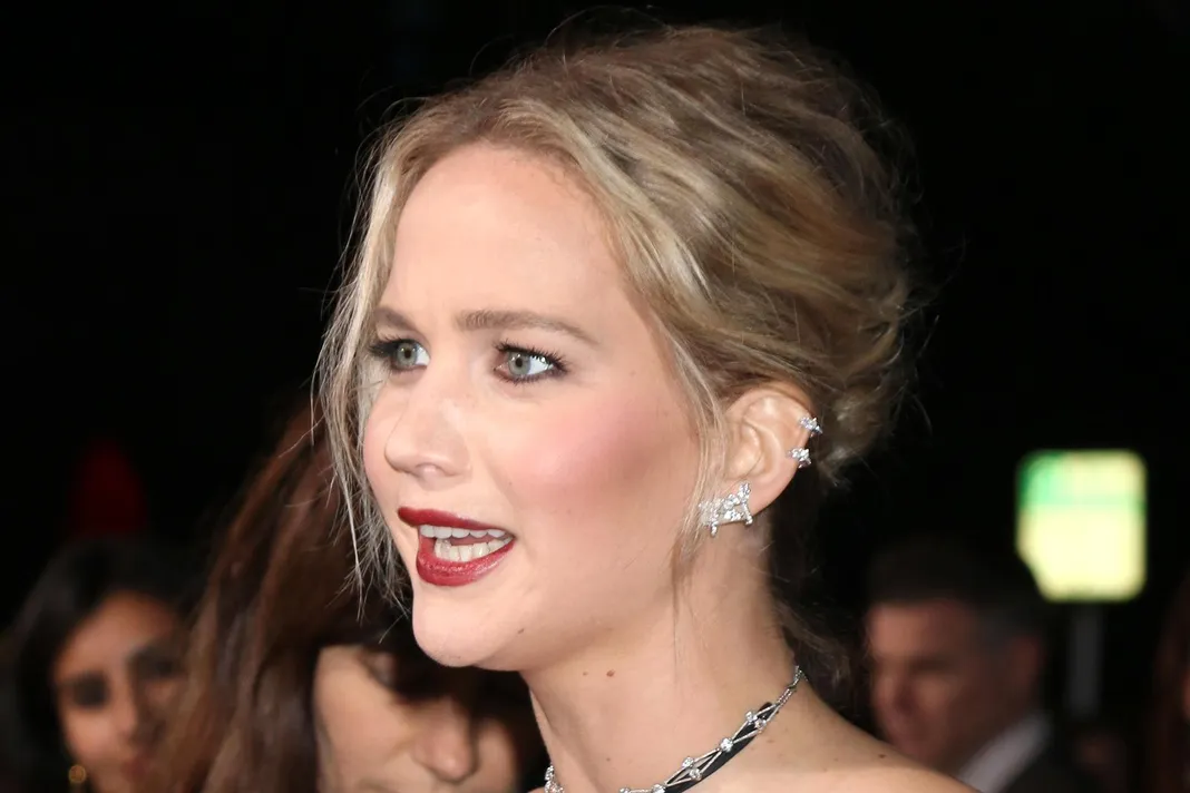 wenn_jenniferlawrence_042117_1800x1200