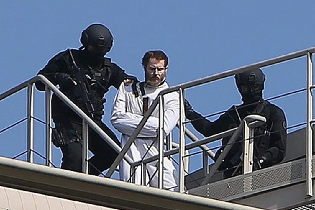 Tom Cruise and Sean Harris Start Filming MI6