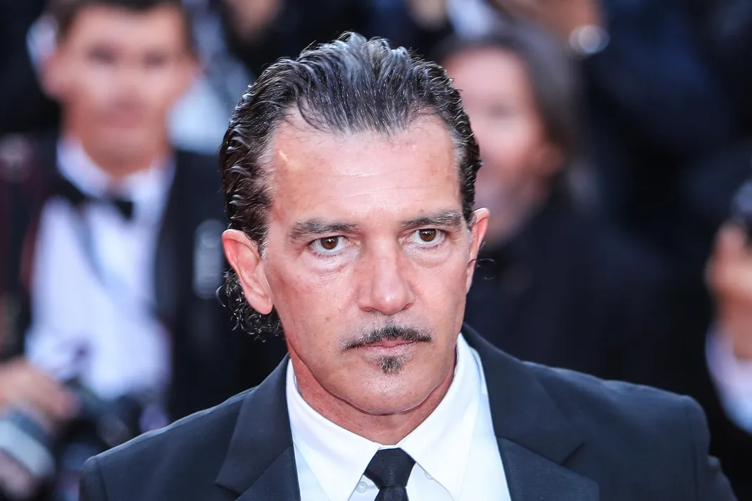 antonio banderas gianni versace