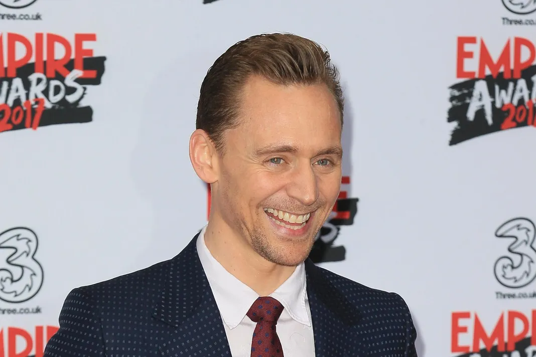 WENN_TomHiddleston_080117_1800x1200