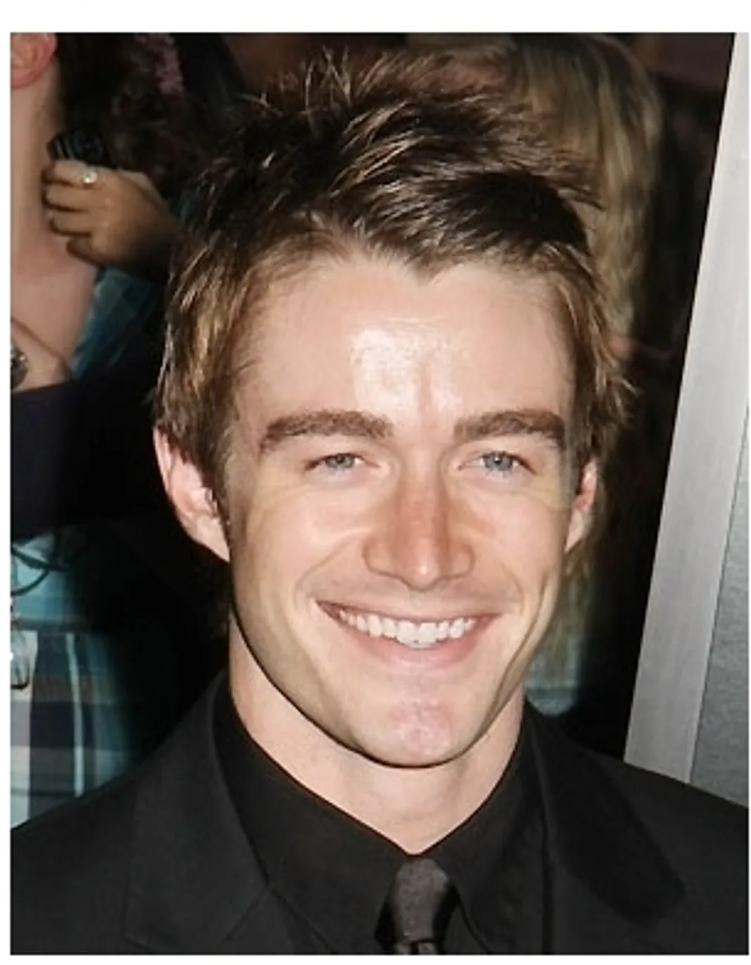 Robert Buckley