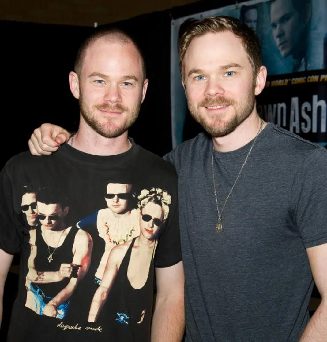 19 Celebrities You Didn't Know Have Attractive Siblings