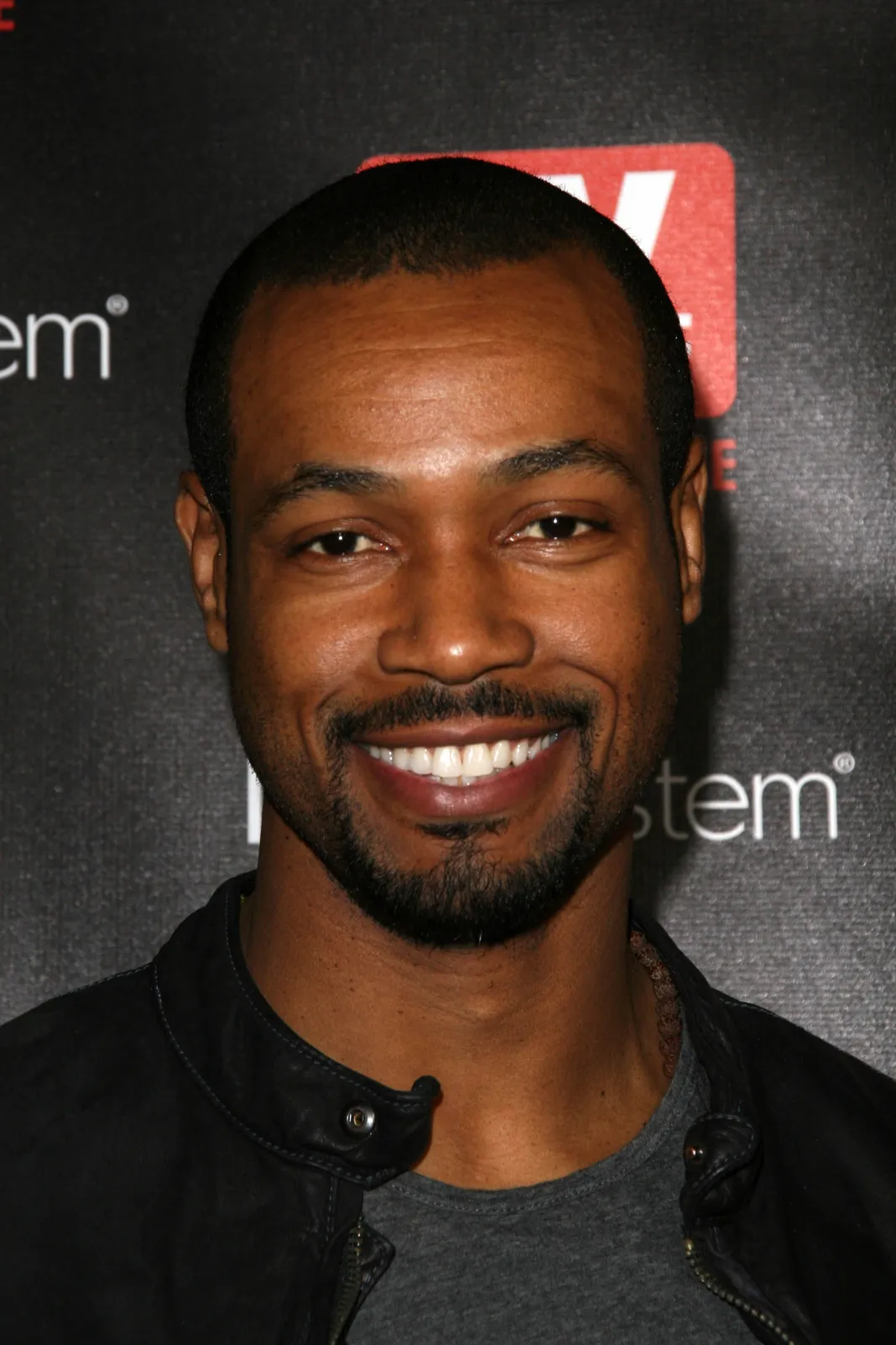 isaiah mustafa isaiah mustafa