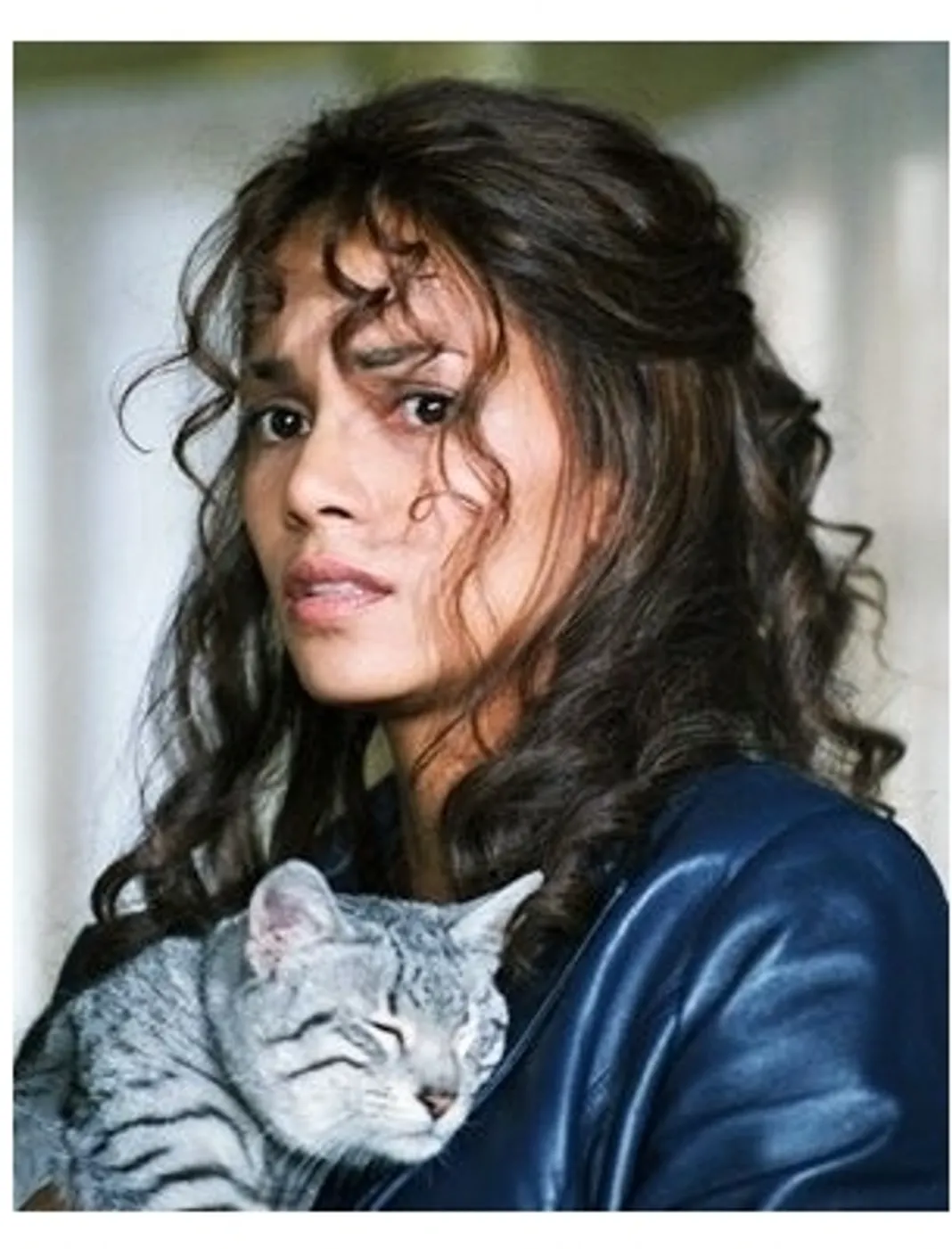 'Catwoman' Movie Still: Halle Berry "Catwoman" Movie Still: Halle Berry
