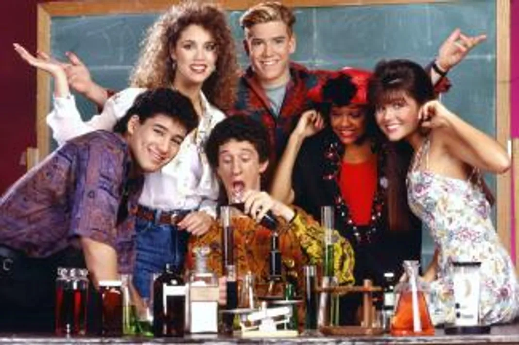Saved by the Bell, Mark-Paul Gosselaar, Mario Lopez, Dustin Diamond, Tiffani-Amber Thiessen, Elizabeth Berkley, Lark Voorhies