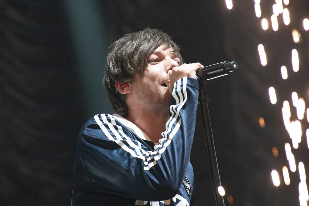 Louis Tomlinson's livestreamed gig breaks record - Vimarsana News