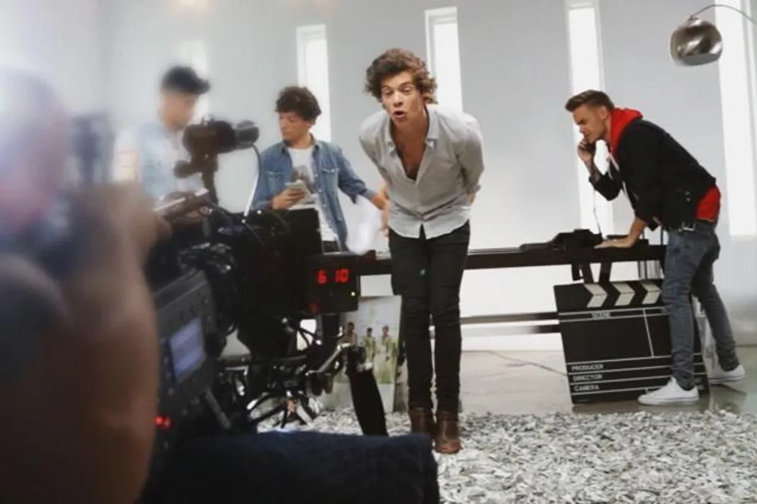 One Direction This Is Us Best Song Ever Music Video Behind The Scenes Clip